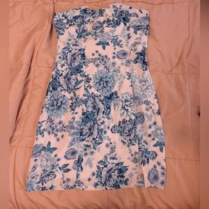 super cute blue floral dress